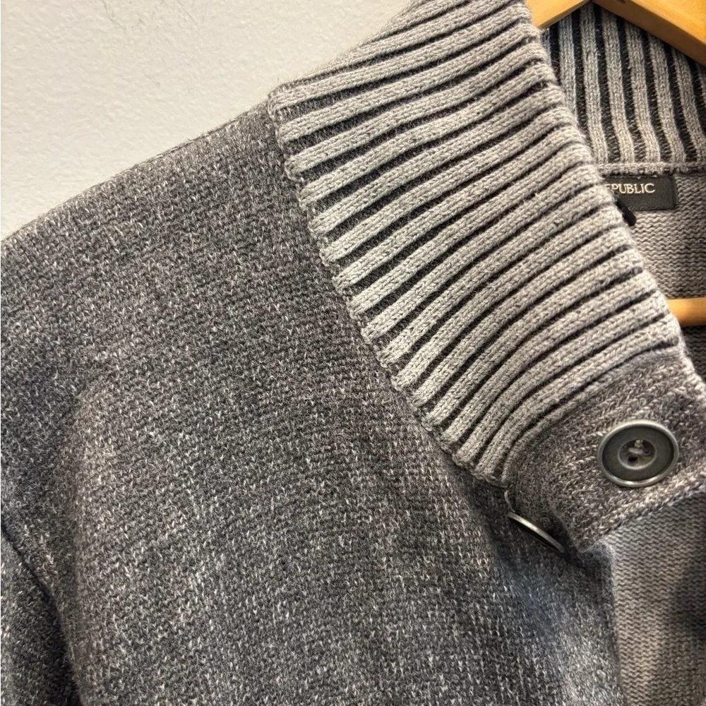 Banana Republic large sweater cardigan Gray‎ Ribbed mock neck button front